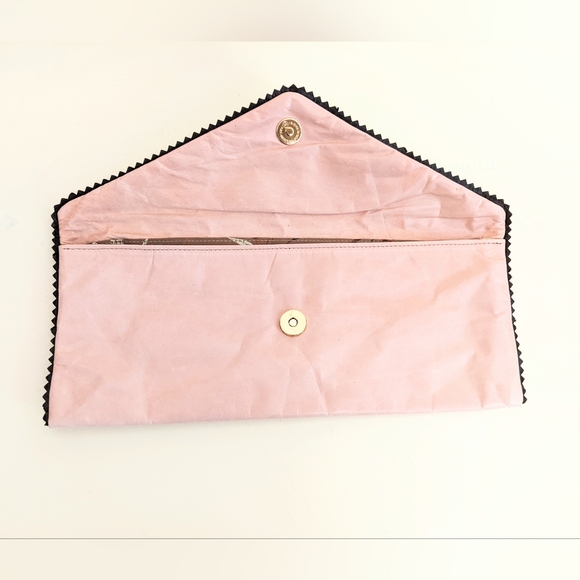 Brigid b. Pink & black leather baguette bag black clutch purse Italy Cute - Picture 2 of 5